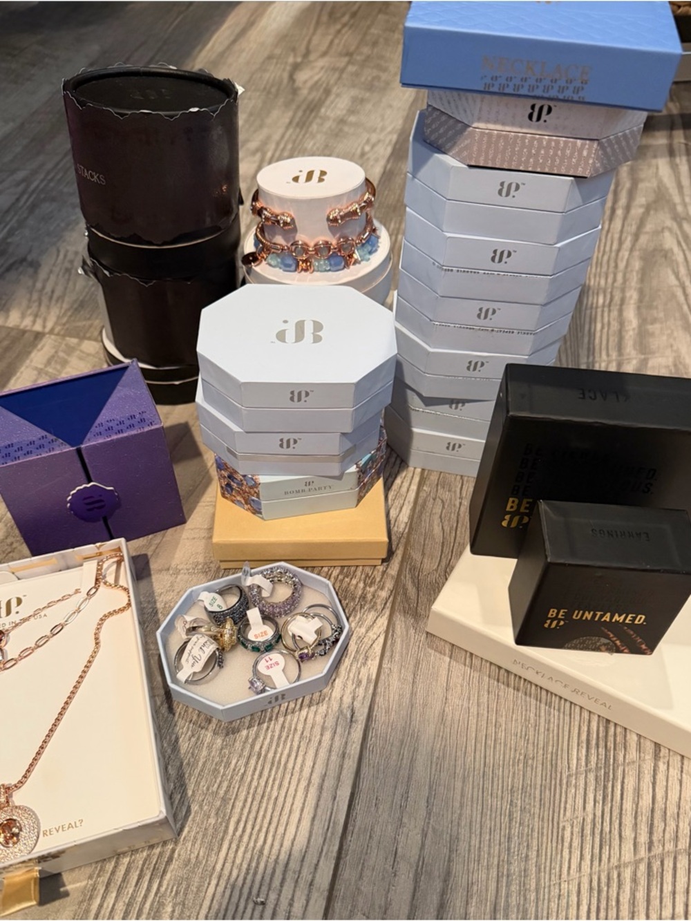 BOMB PARTY BUNDLE -GREAT DEAL - SOME PICS!